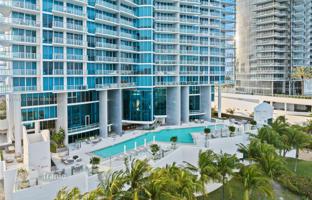 4-bedroom apartments in condo 222 m² in Collins Avenue for $3,649,000