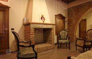 10-bedroom villa 650 m² in Cortona for 1,800,000 €