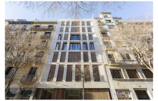 2-bedroom apartment 107 m² in Barcelona for 1,350,000 €