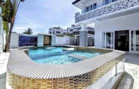 Luxury 4 bedrooms Pool Villa next to the sea, 80 meters. Sea view. Jomtien for 1,614,000 €