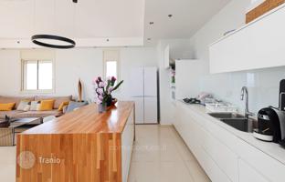 7-bedroom cottage 260 m² in Netanya for $3,252,000