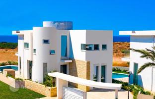 4-bedroom cottage 196 m² in Coral Bay for 1,596,000 €