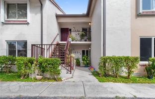 2-bedroom apartments in condo 114 m² in West End for $335,000
