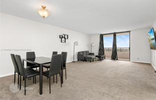1-bedroom apartments in condo 93 m² in Hallandale Beach for $315,000