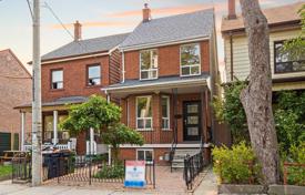 Townhome – Euclid Avenue, Toronto, Ontario,  Canada for C$2,206,000