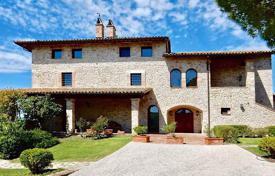 Magnificent ancient villa with a pool in Todi, Umbria, Italy for 1,590,000 €