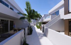 Detached house – Pilar de la Horadada, Alicante, Valencia,  Spain for 300,000 €