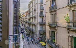 2-bedroom apartment 126 m² in Barcelona for 850,000 €