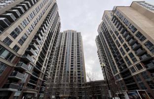 2-bedroom apartment in Etobicoke for C$729,000