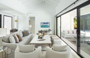 4-bedroom villa 298 m² in San Pedro Alcántara for 2,600,000 €