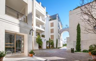 2-bedroom apartment 95 m² in Tivat city for 1,350,000 €