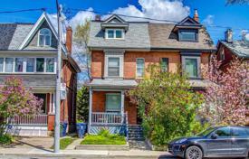 Terraced house – Dupont Street, Old Toronto, Toronto,  Ontario,   Canada for C$2,236,000