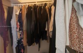 2-bedrooms apartments in condo 127 m² in Hollywood, USA for $345,000