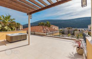 3-bedroom villa 287 m² in Kumbor for 2,790,000 €