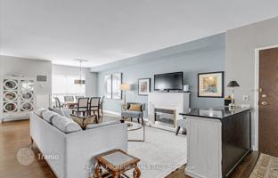 5-bedroom apartment in Dundas Street West for C$1,073,000