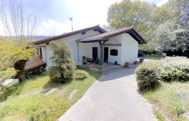 Cottage with fireplace, garden and pond, Gipuzkoa, Spain for 1,150,000 €