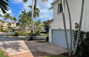 3-bedroom house 265 m² in Miami for $1,375,000