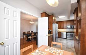 Apartment – Bathurst Street, Toronto, Ontario,  Canada for C$1,281,000