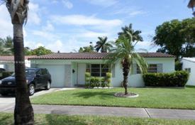 Townhome – Hollywood, Florida, USA for $479,000