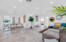 Townhome – Hollywood, Florida, USA for $845,000