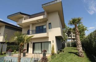 4-bedroom villa 290 m² in Beylikdüzü for 83,015,000 TRY