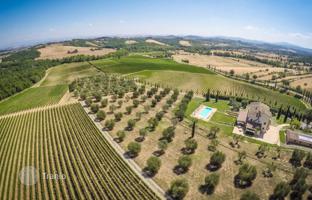Farm 4,600 m² in Sarteano for 12,000,000 €