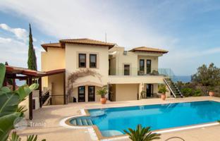 4-bedroom cottage 400 m² in Aphrodite Hills for 2,375,000 €