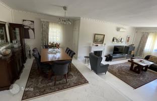 5-bedroom house 320 m² in Epanomi for 550,000 €