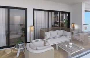 2-bedroom penthouse 112 m² in Zakaki for 535,000 €