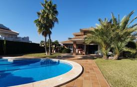 Beautiful villa with a swimming pool, a tennis court and a garden in a quiet area, near the beach, Benidorm, Spain for $2,312,000