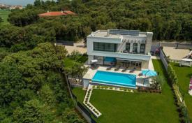 Two-storey villa with a swimming pool, Vrsar, Croatia for 1,100,000 €