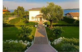Beautiful villa with pool and lake view, Padengue sul Garda, Italy for 2,500,000 €