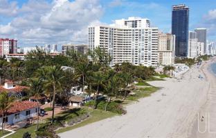 1-bedroom apartments in condo 77 m² in Hallandale Beach for $425,000