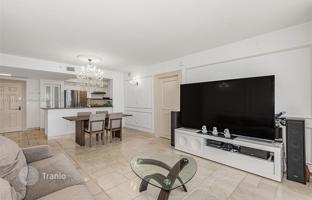 2-bedroom apartments in condo 109 m² in Aventura for $535,000