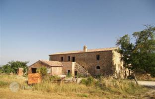 Villa 450 m² in Siena for 950,000 €