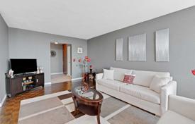 Apartment – Emmett Avenue, Toronto, Ontario,  Canada for C$708,000