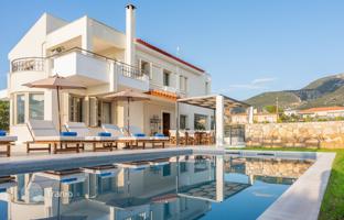 Furnished three-level villa with a pool 800 meters from the sea, Kalamata, Peloponnese, Greece for 1,550,000 €