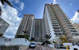 3-bedroom apartments in condo 172 m² in Hallandale Beach for $1,650,000