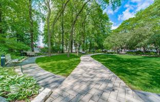 4-bedroom apartment in Saint Clair Avenue West for C$1,115,000
