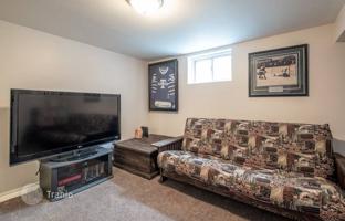 2-bedroom house in Etobicoke for C$1,121,000