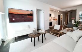 Apartment – Lake Shore Boulevard West, Etobicoke, Toronto,  Ontario,   Canada for C$1,136,000