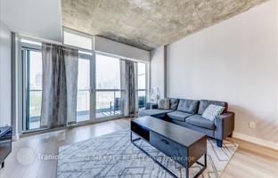 5-bedroom apartment in Simcoe Street for C$993,000