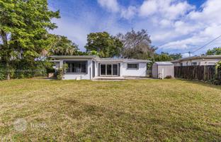 5-bedroom house 213 m² in Miami for $1,100,000