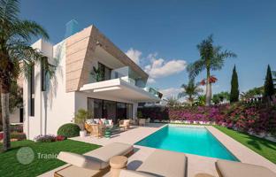 5-bedroom villa 458 m² in Estepona for 1,950,000 €