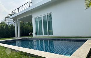 3-bedroom villa 190 m² in Pattaya for $256,000