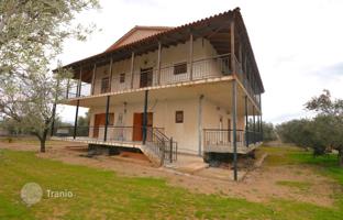 Four-level villa with a large garden in Loutraki, Peloponnese, Greece for 400,000 €