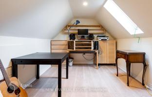10-bedroom house in York for C$1,280,000