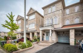 Terraced house – Scarborough, Toronto, Ontario,  Canada for C$1,076,000