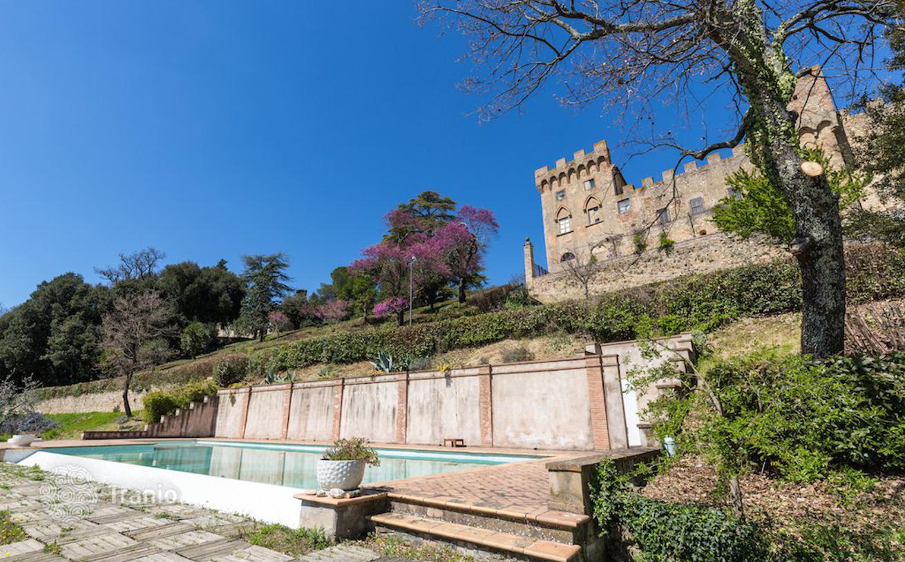 Castle for sale in Florence, Italy — listing 1790934