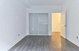 Apartment – Simcoe Street, Old Toronto, Toronto,  Ontario,   Canada for C$894,000